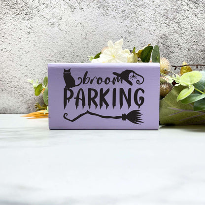 Broom parking Sign, Halloween Wood Sign, Halloween Home Decor, Spooky Decor