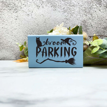 Broom parking Sign, Halloween Wood Sign, Halloween Home Decor, Spooky Decor