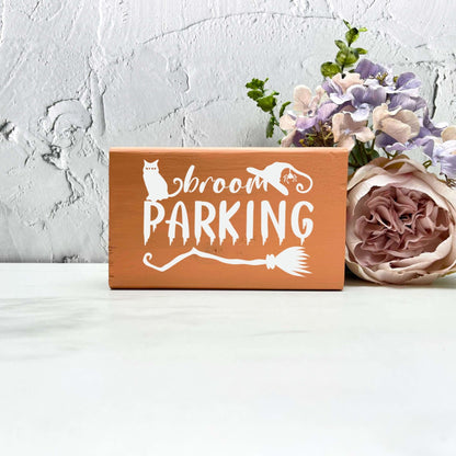 Broom parking Sign, Halloween Wood Sign, Halloween Home Decor, Spooky Decor