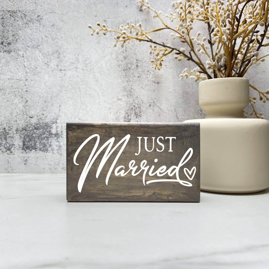 Just Married - Wedding Wood Sign