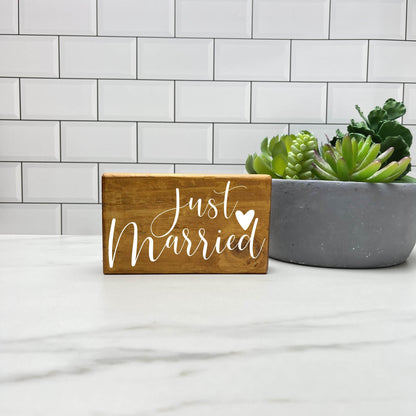 Just married - Wedding Wood Sign