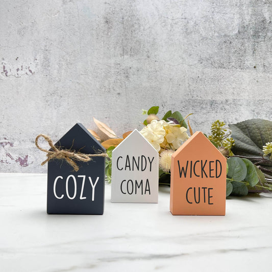 CarrouselCollectives Halloween mini house shape decor Halloween Miniatures