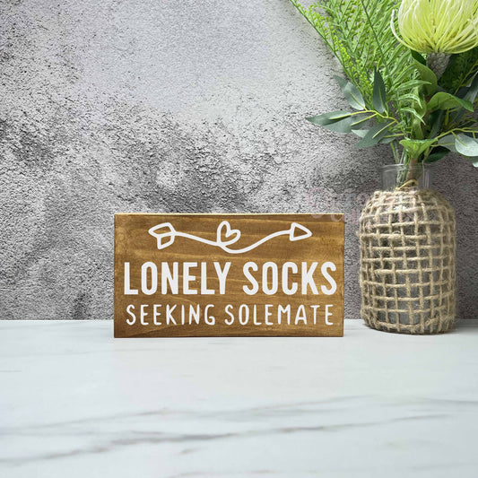 Lonely socks seeking solemates, laundry wood sign, laundry decor, home decor